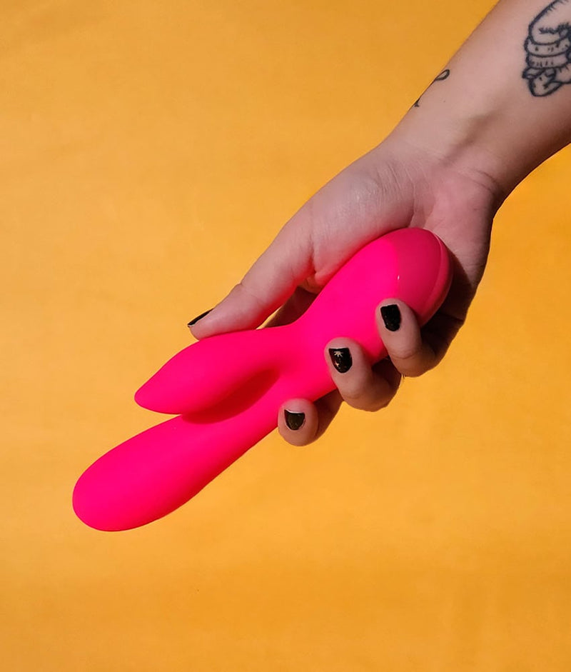 Dona Coelha Borogodó – Vibrador Rabbit Recarregável e Flexível
