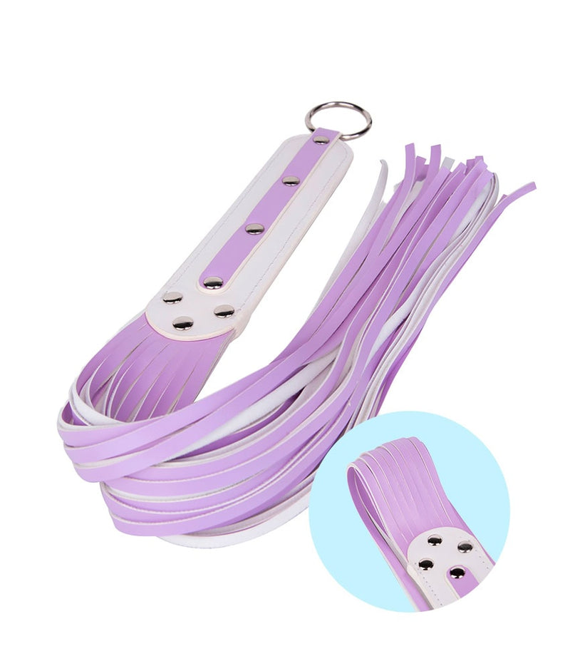 Dona Coelha Flogger Lilás e Branco – Linha BDSM